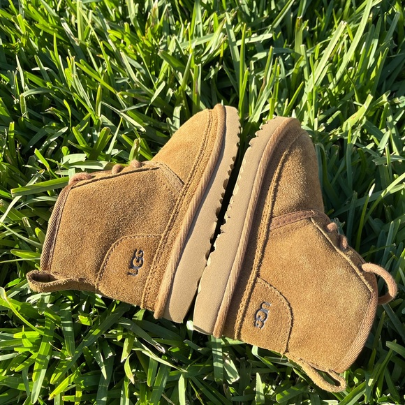 UGG🍁🍂Neumel chestnut winter boots Sz 10 toddler - Picture 5 of 12